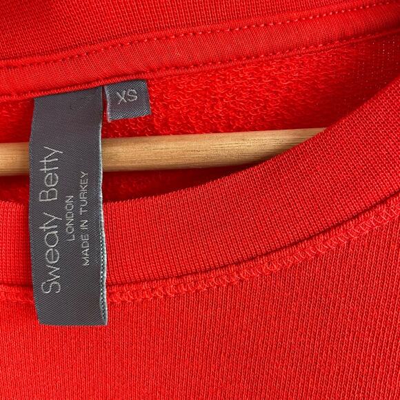 Sweaty Betty Red Crew Neck Long Sleeve Sweatshirt Top XS Thumbholes Athleisure - Picture 4 of 8